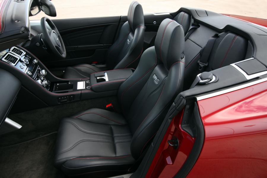 Интерьер Aston Martin DBS Volante 2009 года  (UK) (фото 43 из 47)
